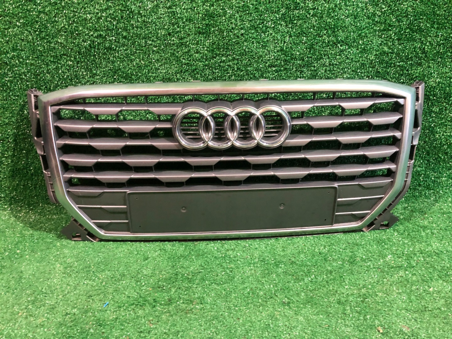 Audi Q2 Kühlergrill FRONTGRILL Kühlergitter 81A8536510E - Thumbnail 1