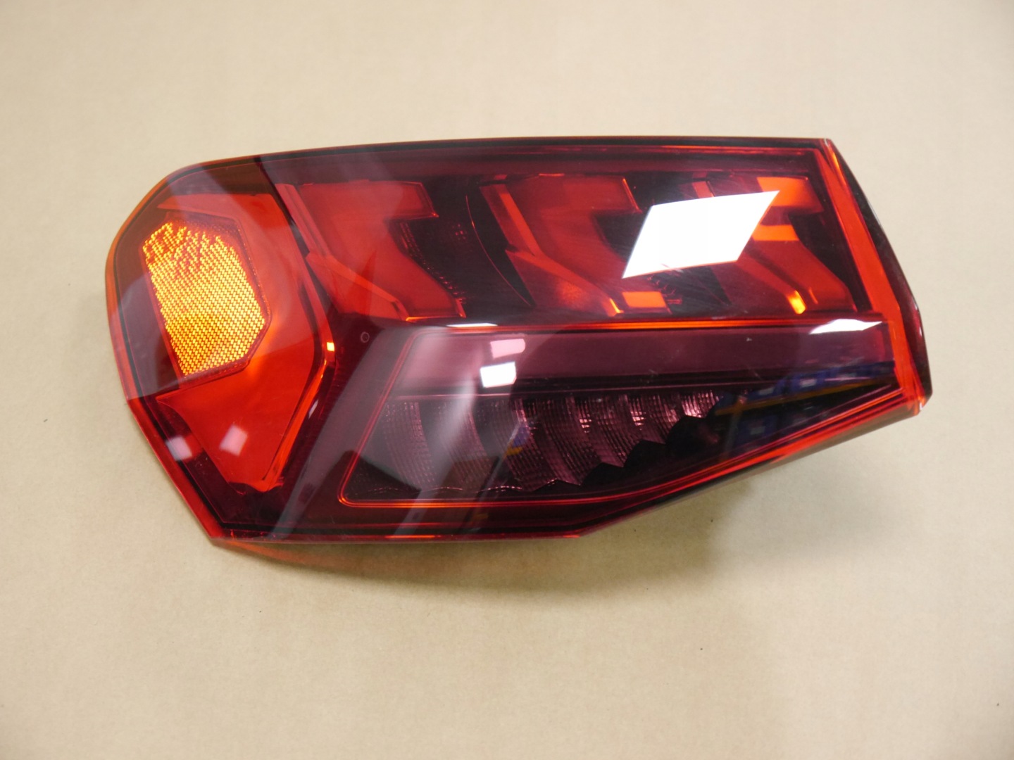 Audi A3 8Y Rückleuchte 8Y09452070 Rearlamp - Thumbnail 1