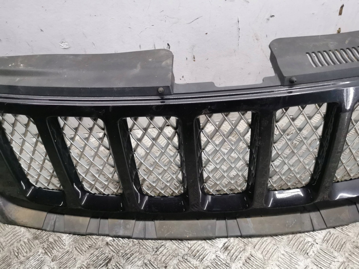 Jeep Cherokee J Kühlergrill FRONTGRILL Kühlergitter 68089734AA - Thumbnail 8