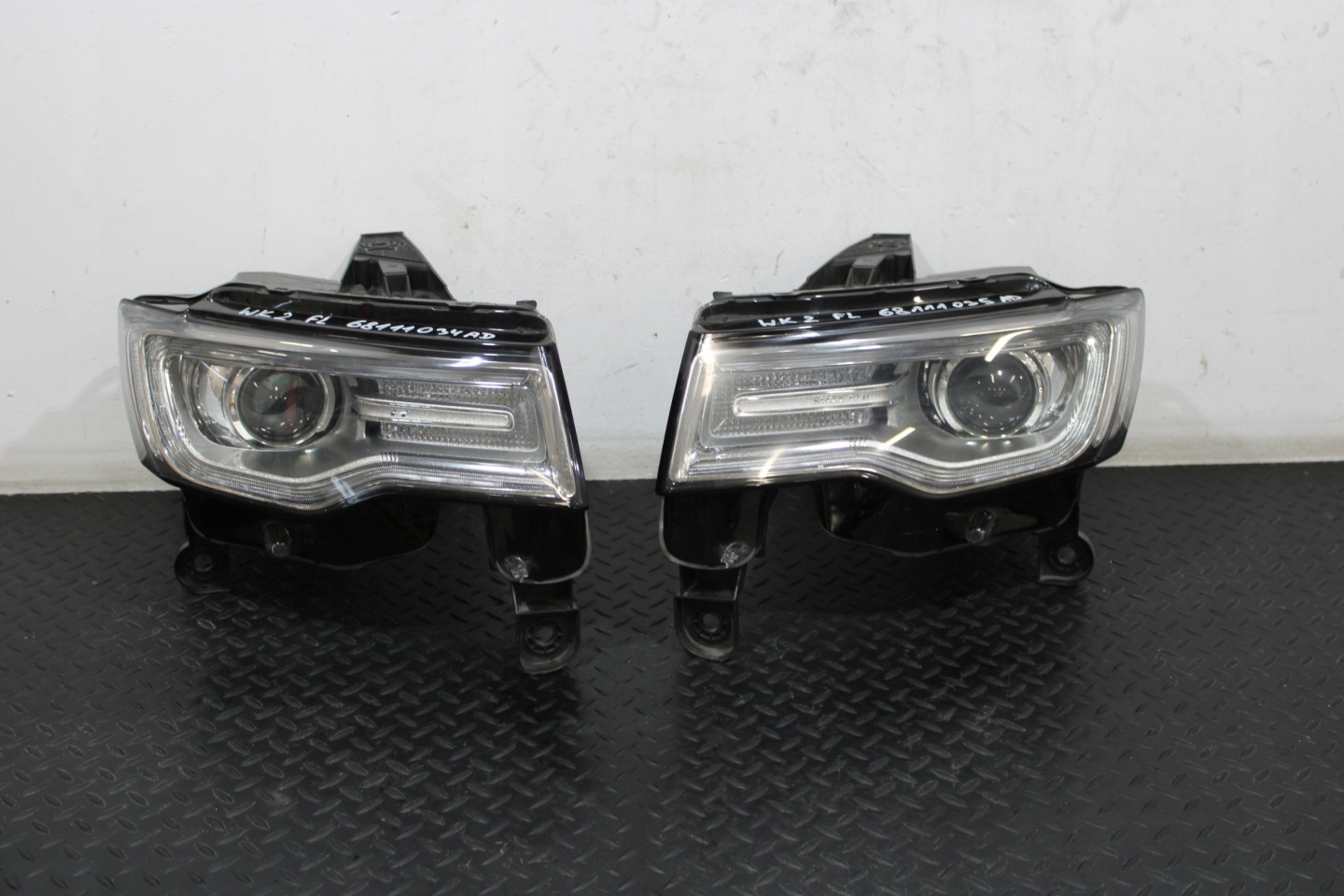 Frontscheinwerfer Jeep Cherokee J 68111034AD LED Links Scheinwerfer Headlight - Thumbnail 1