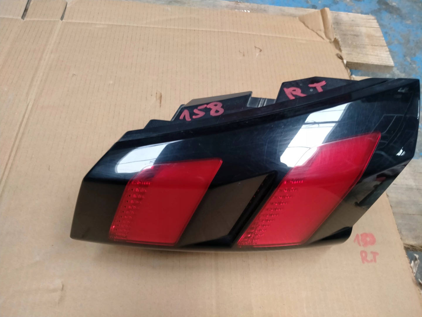 Peugeot 5008 Rückleuchte 9811027780 Rearlamp - Thumbnail 1