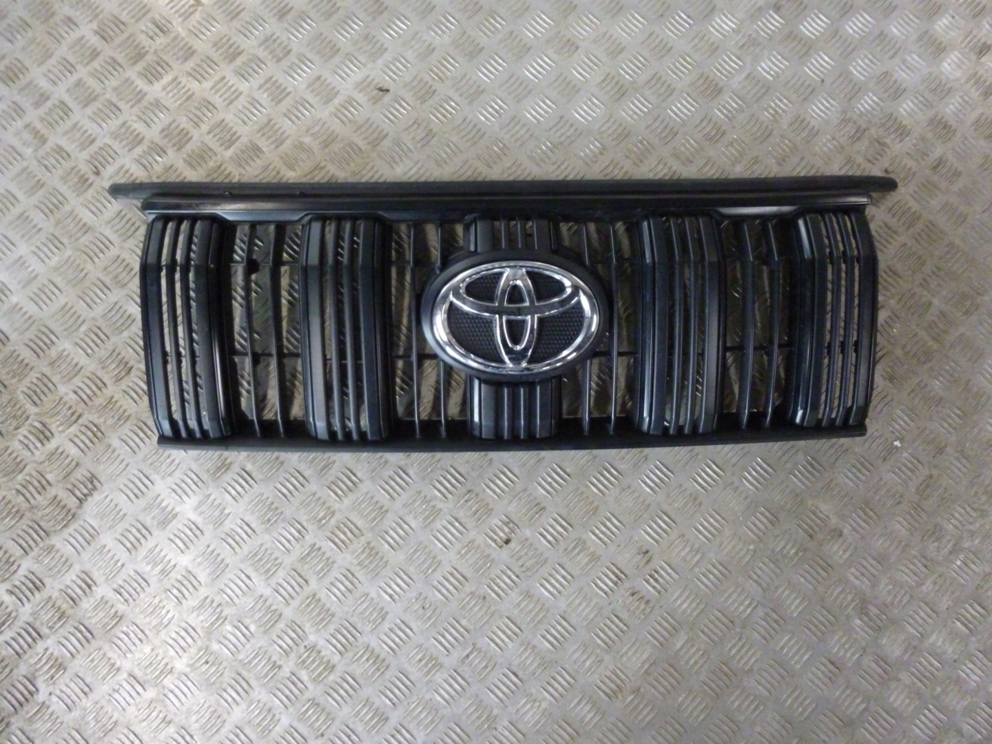 Toyota Land Cruiser J8/J10/J20 J8 Kühlergrill FRONTGRILL Kühlergitter 7531260050 - Thumbnail 1