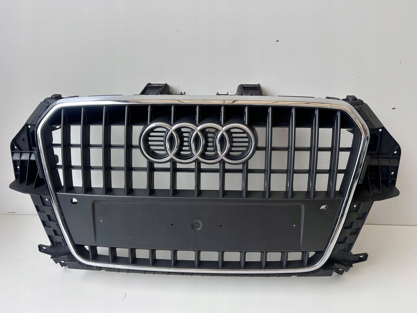 Audi Q3 Kühlergrill FRONTGRILL Kühlergitter 8U0853651 - Thumbnail 1