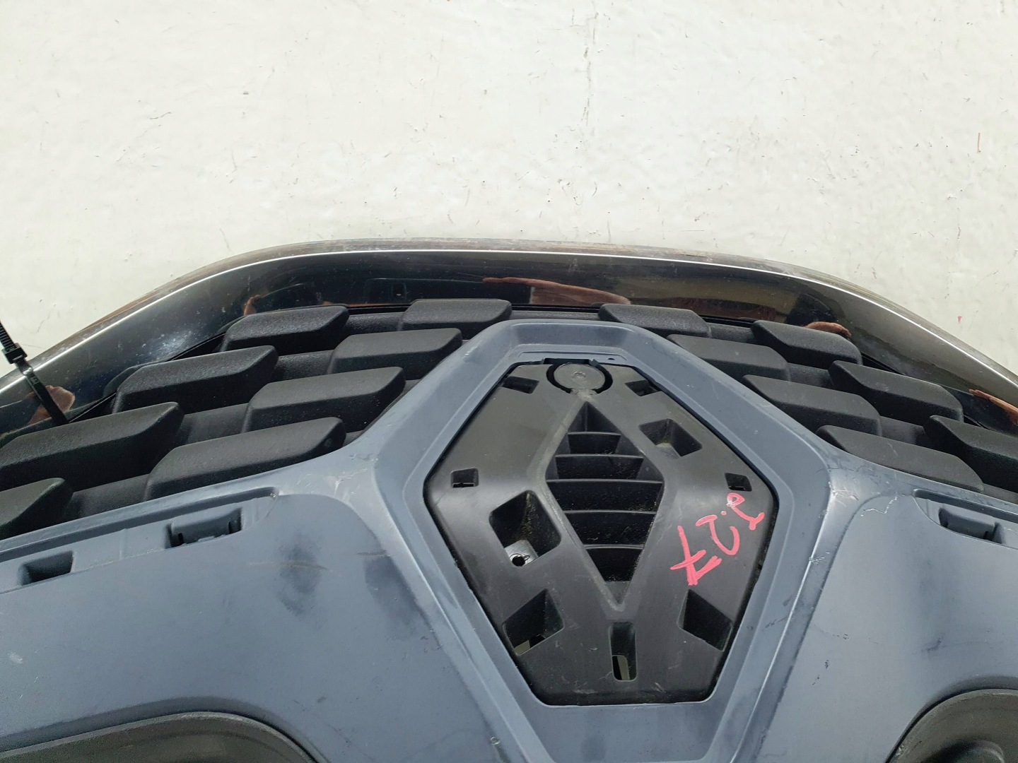 Renault ScĂ©nic I JA Kühlergrill FRONTGRILL Kühlergitter 620368408R - Thumbnail 6