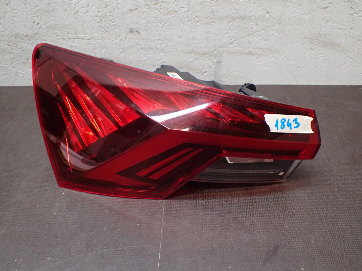 Skoda Octavia 1U Rückleuchte 5E3945207A Rearlamp - Thumbnail 1