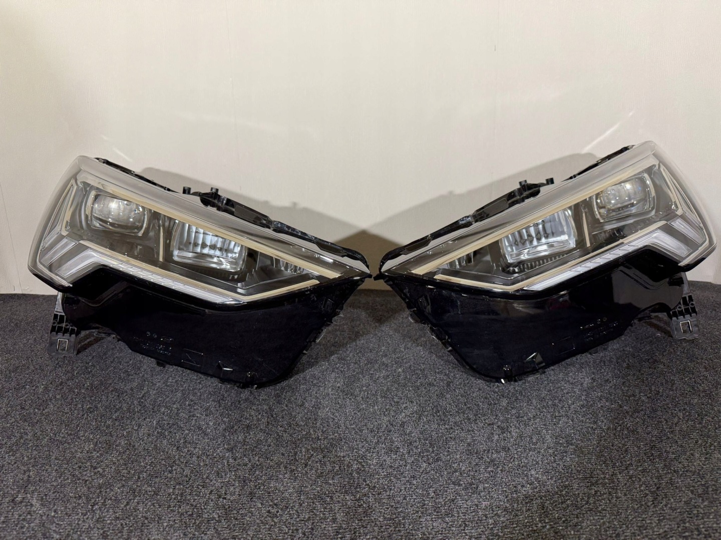Frontscheinwerfer Audi Q3 83A941034AU LED Links Scheinwerfer Headlight - Thumbnail 1
