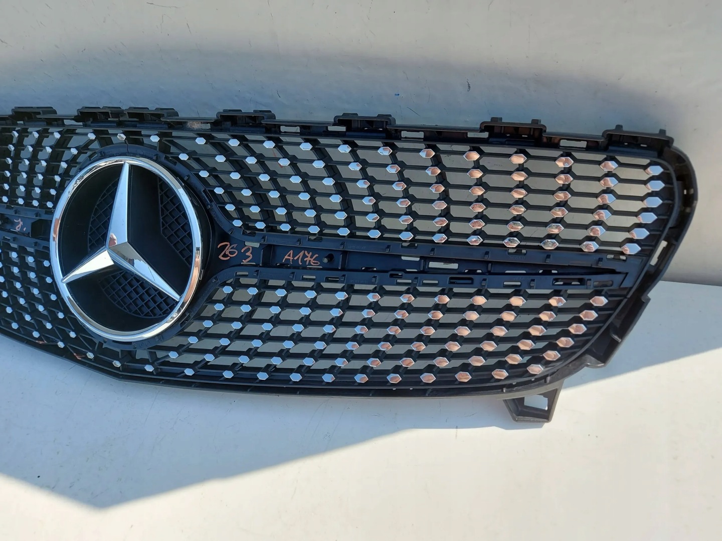 Mercedes-Benz A-Klasse W176 Kühlergrill FRONTGRILL Kühlergitter A1768881760 - Thumbnail 7