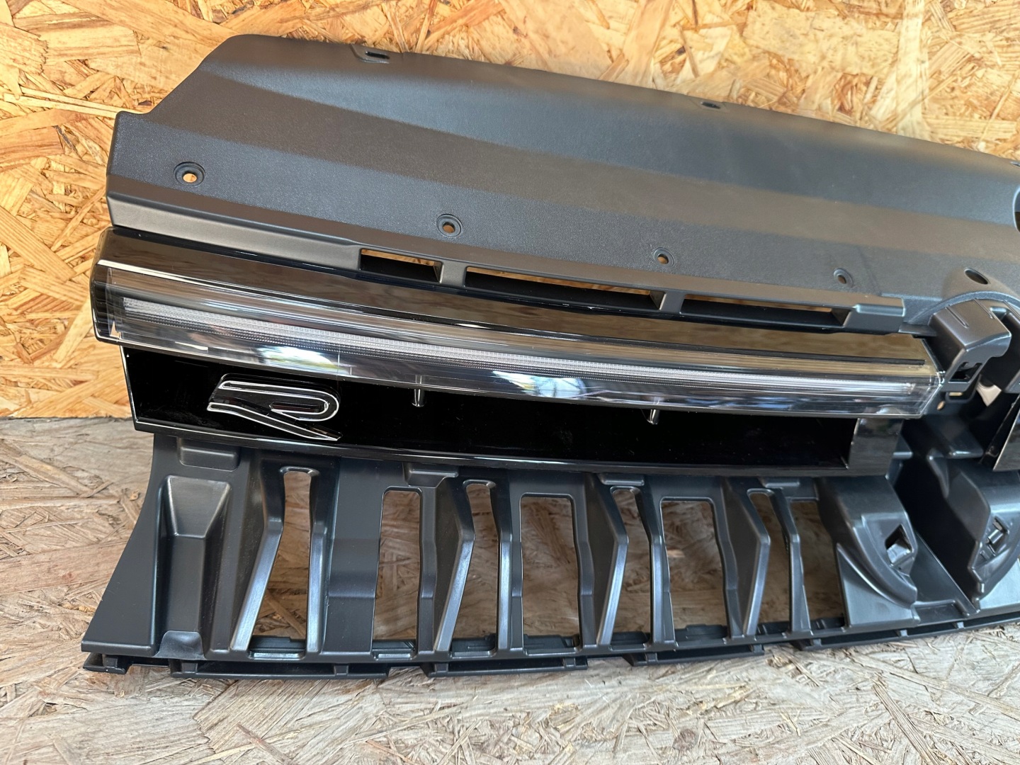 VW Passat B9 Kühlergrill FRONTGRILL Kühlergitter 3J0853653 - Thumbnail 2