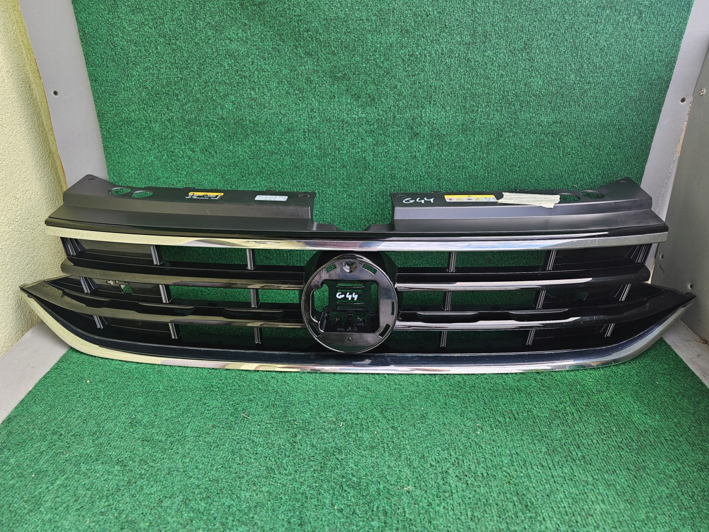 VW Tiguan Kühlergrill FRONTGRILL Kühlergitter 5NA853651BF - Thumbnail 1