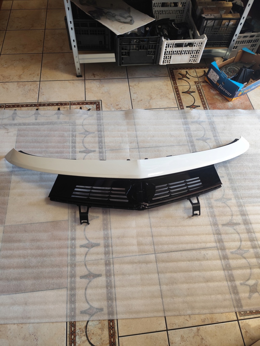 Opel Astra Kühlergrill FRONTGRILL Kühlergitter 98399538 - Thumbnail 1