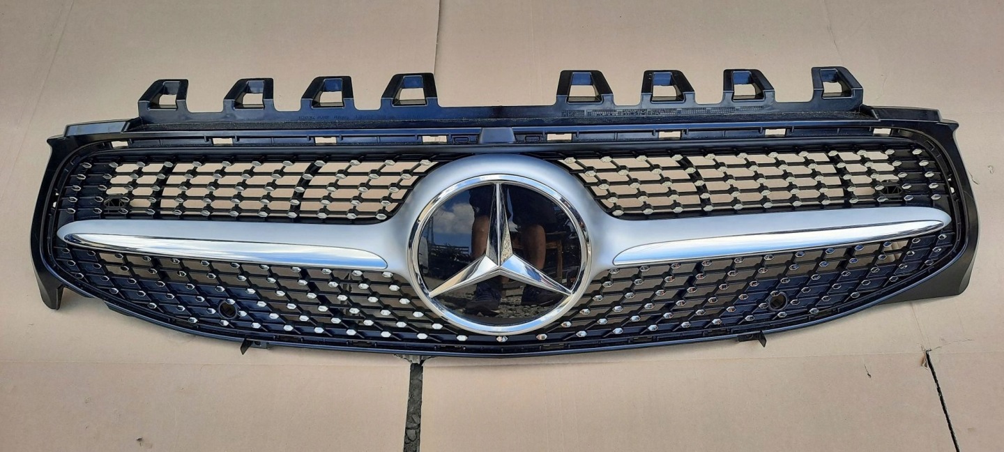 Mercedes-Benz CLA C118 Kühlergrill FRONTGRILL Kühlergitter A1188880000 - Thumbnail 1