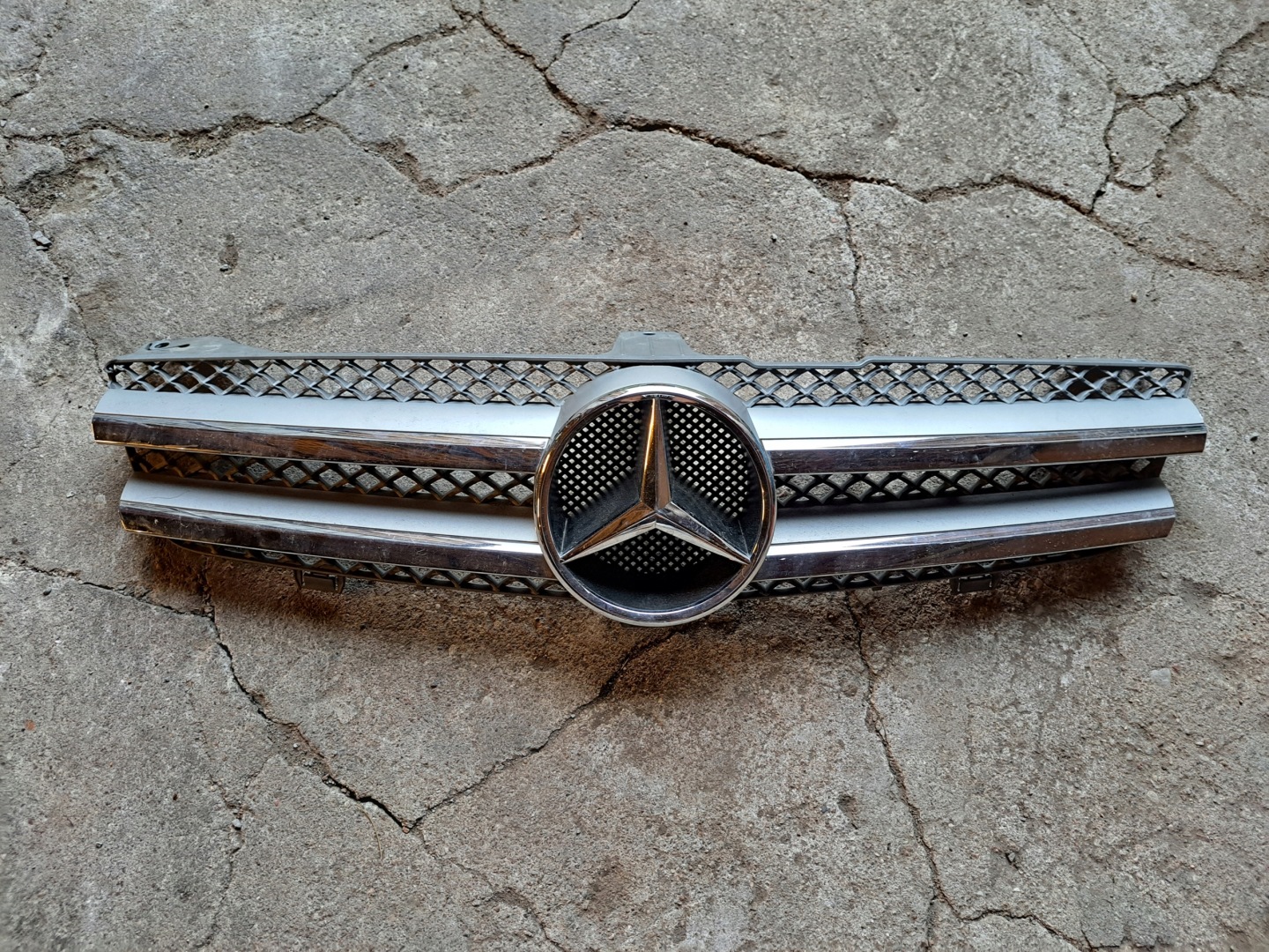 Mercedes-Benz CLS C219 Kühlergrill FRONTGRILL Kühlergitter - Thumbnail 1