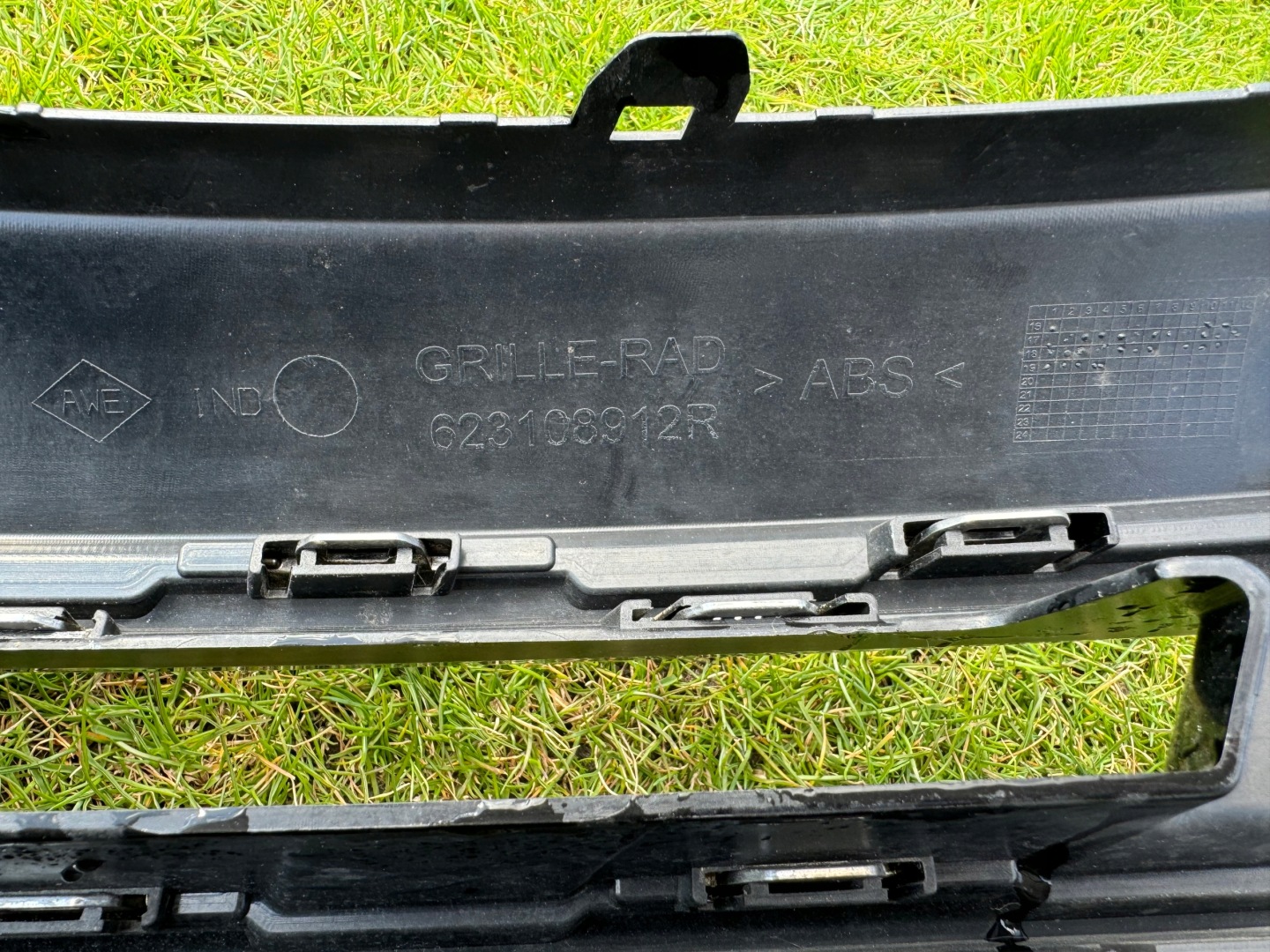 Renault Koleos RZG Kühlergrill FRONTGRILL Kühlergitter 623108912R - Thumbnail 12