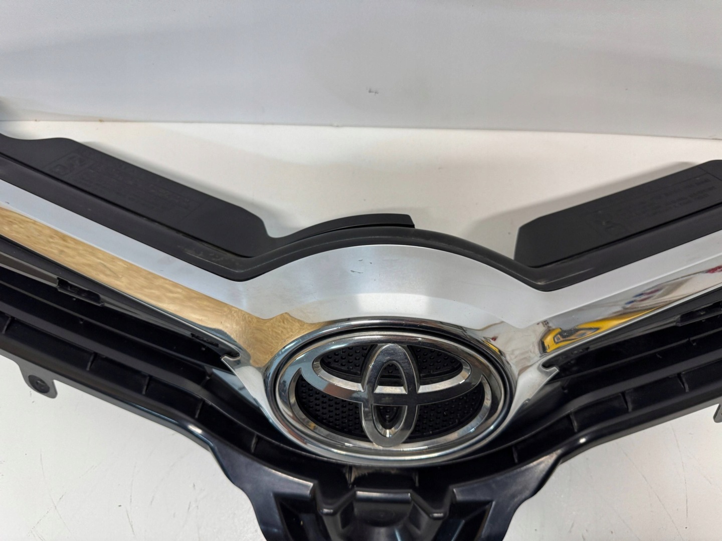 Toyota Auris E150 Kühlergrill FRONTGRILL Kühlergitter 5310002880 - Thumbnail 9
