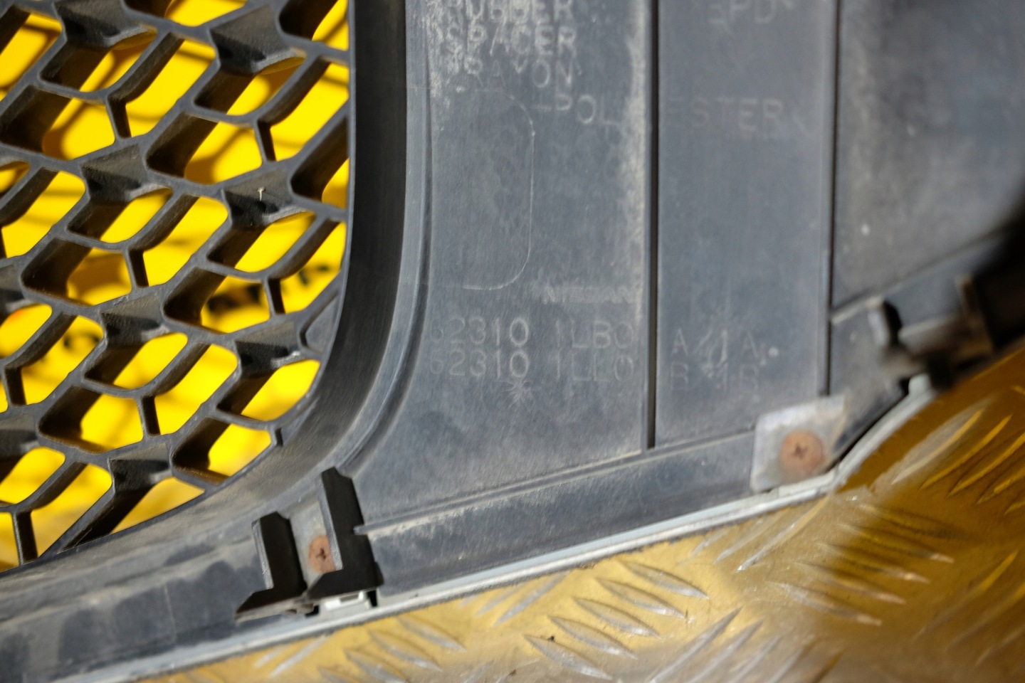 Nissan Patrol Y60 Kühlergrill FRONTGRILL Kühlergitter - Thumbnail 7