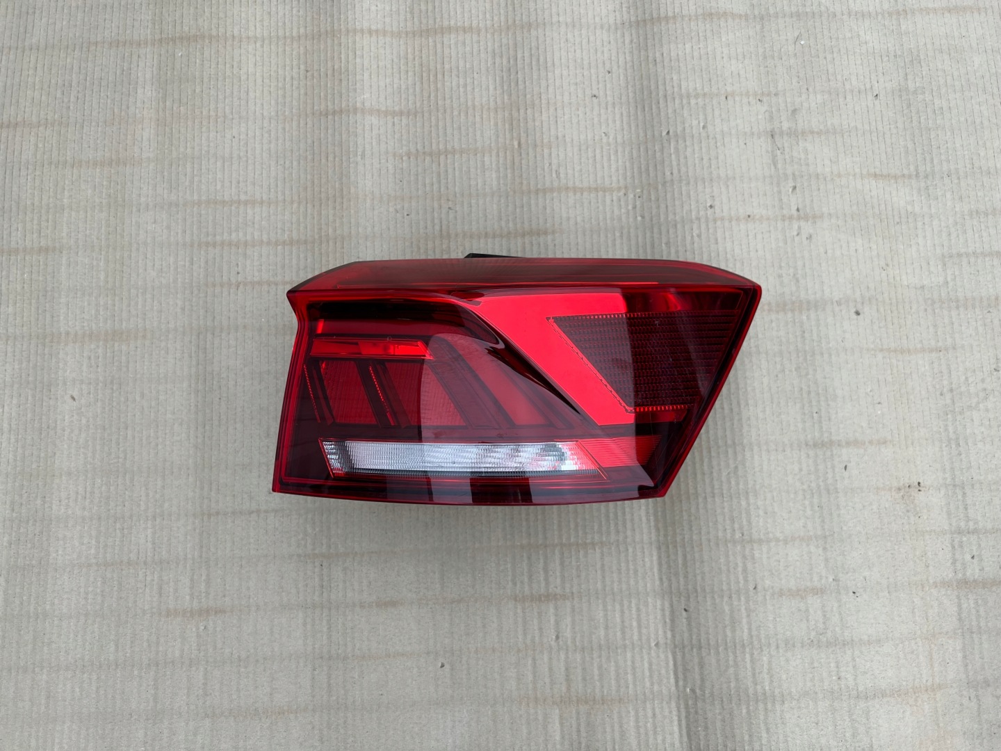 VW T-Roc A1 Rückleuchte 2GA945096D Rearlamp - Thumbnail 2