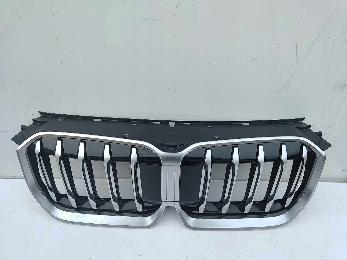 BMW X1 U11 Kühlergrill FRONTGRILL Kühlergitter 9880301 - Thumbnail 11