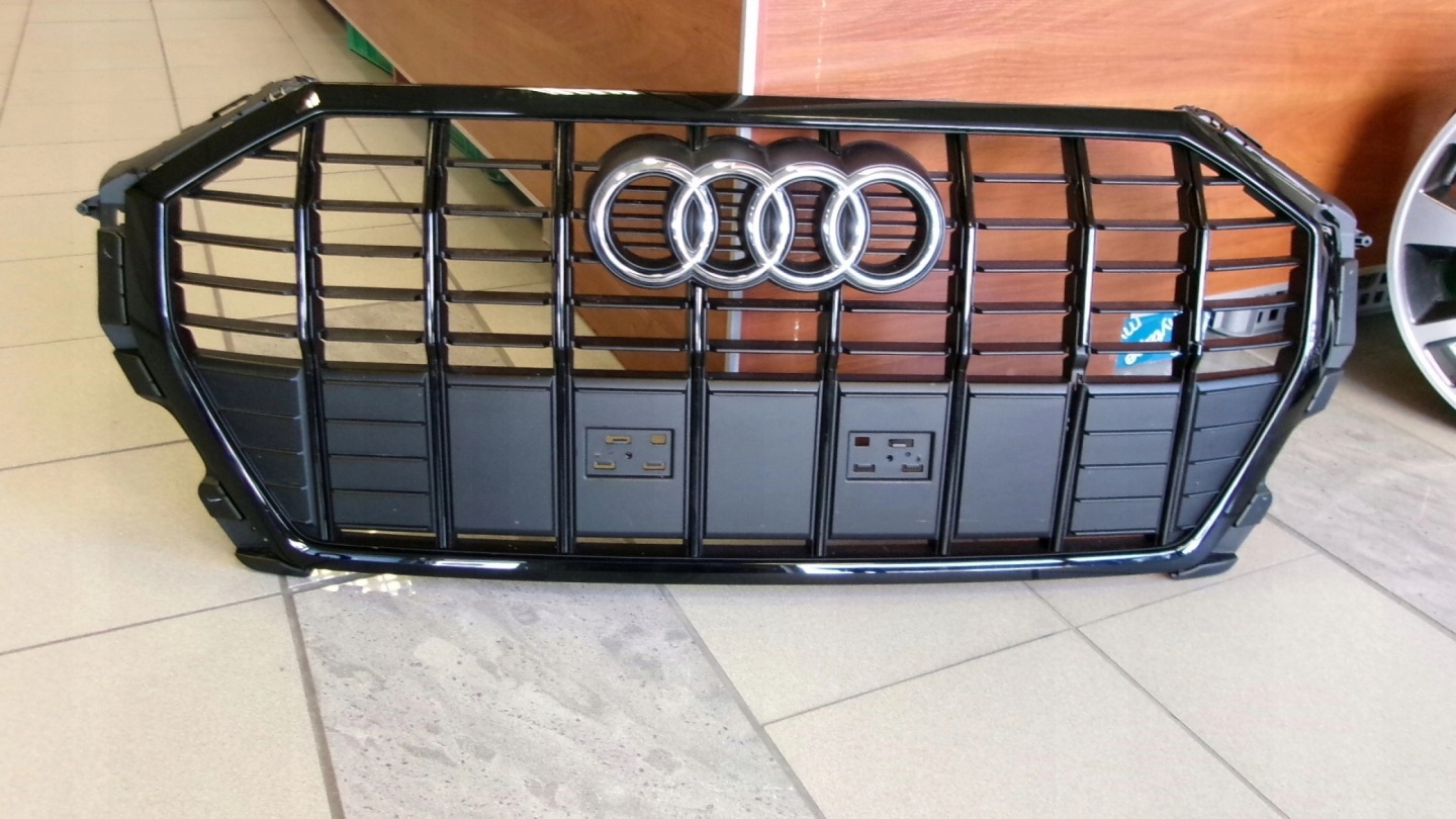 Audi Q3 Kühlergrill FRONTGRILL Kühlergitter 83A853651E - Thumbnail 1