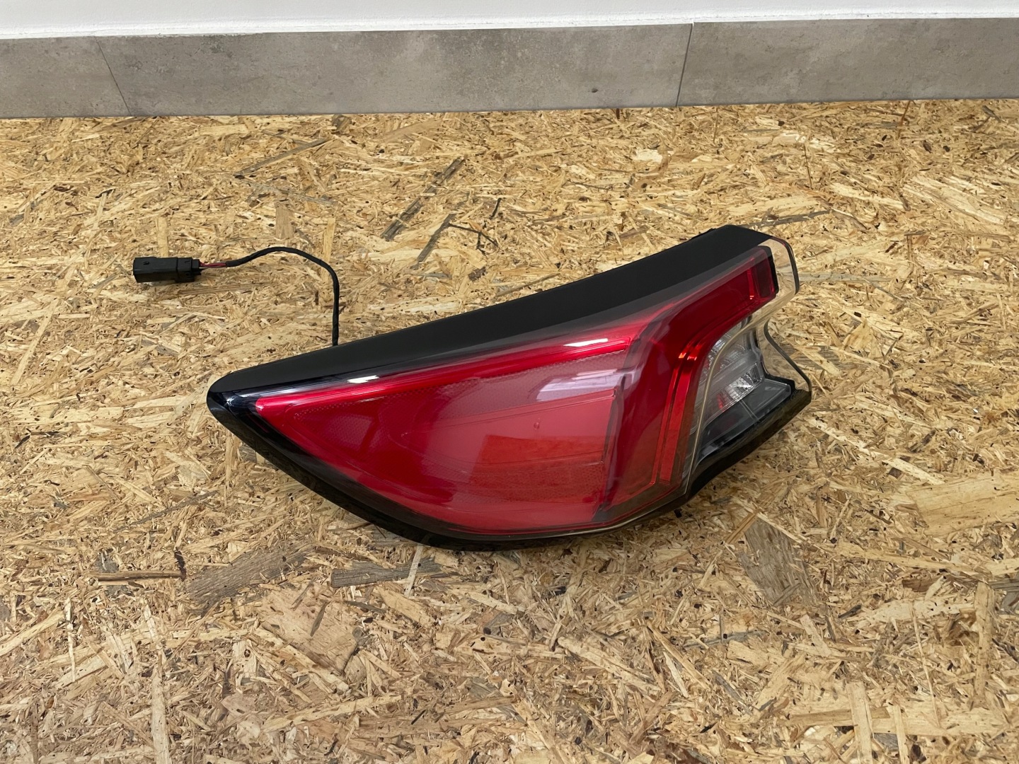 Ford Kuga III Mk3 Rückleuchte LV4B13405BDLA Rearlamp - Thumbnail 1