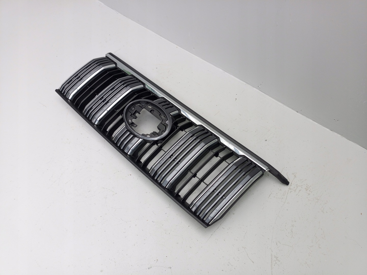 Toyota Land Cruiser J8/J10/J20 J8 Kühlergrill FRONTGRILL 5311160B20T - Thumbnail 10