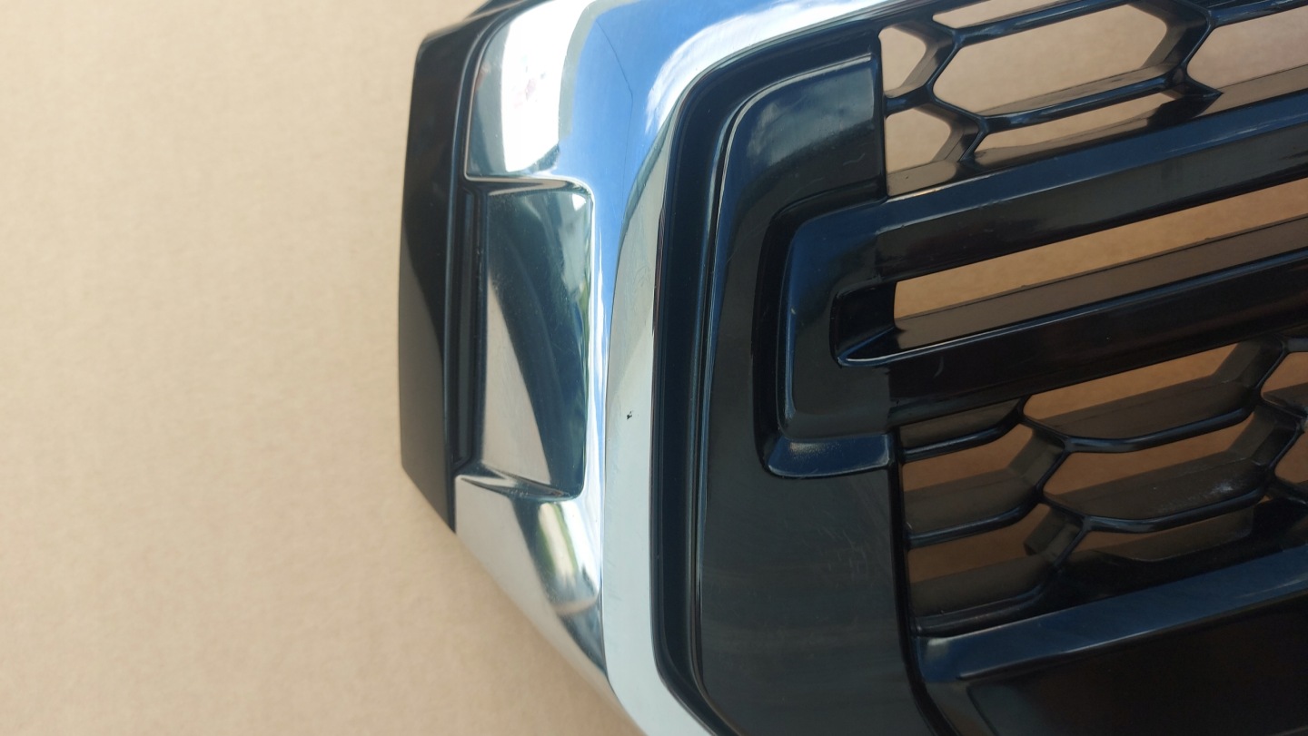 Toyota Hilux AN1P Kühlergrill FRONTGRILL Kühlergitter 53100YP0805 - Thumbnail 12