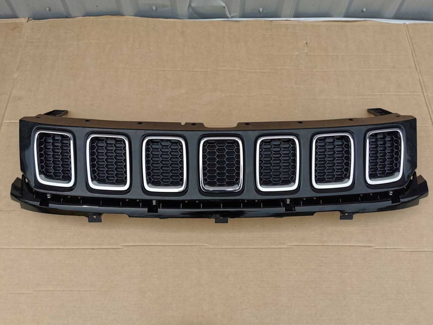 Jeep Compass MX Kühlergrill FRONTGRILL Kühlergitter 5UP86TRMAB - Thumbnail 1