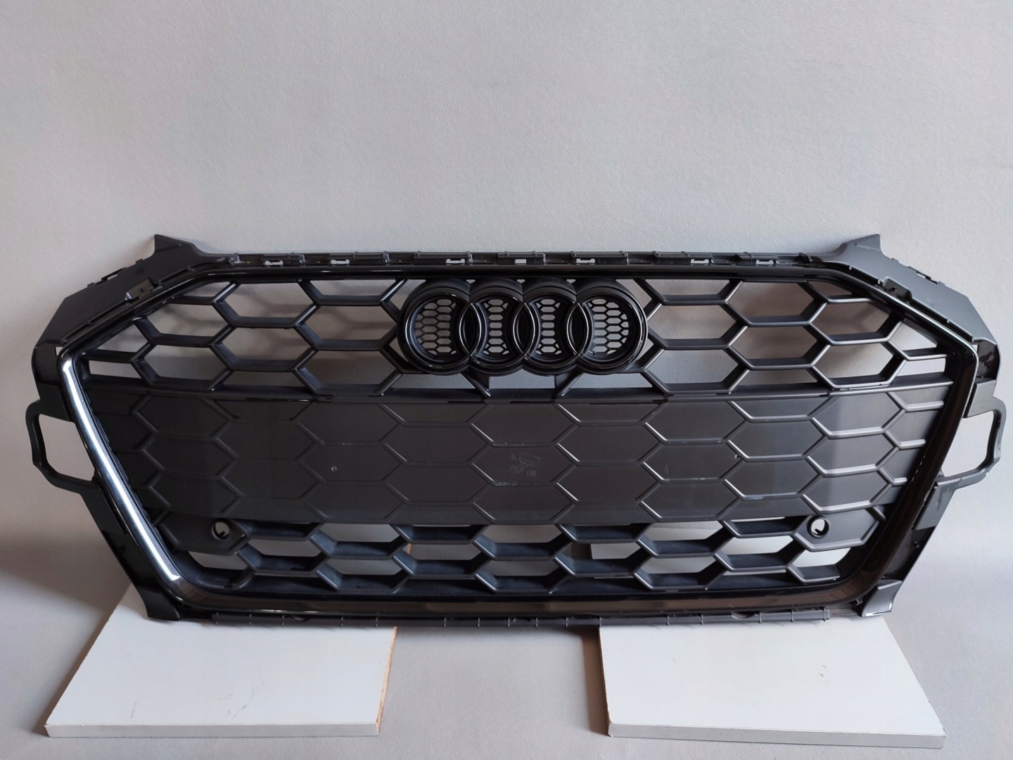Audi A4 B9 Kühlergrill FRONTGRILL Kühlergitter 8W0853651EB - Thumbnail 1