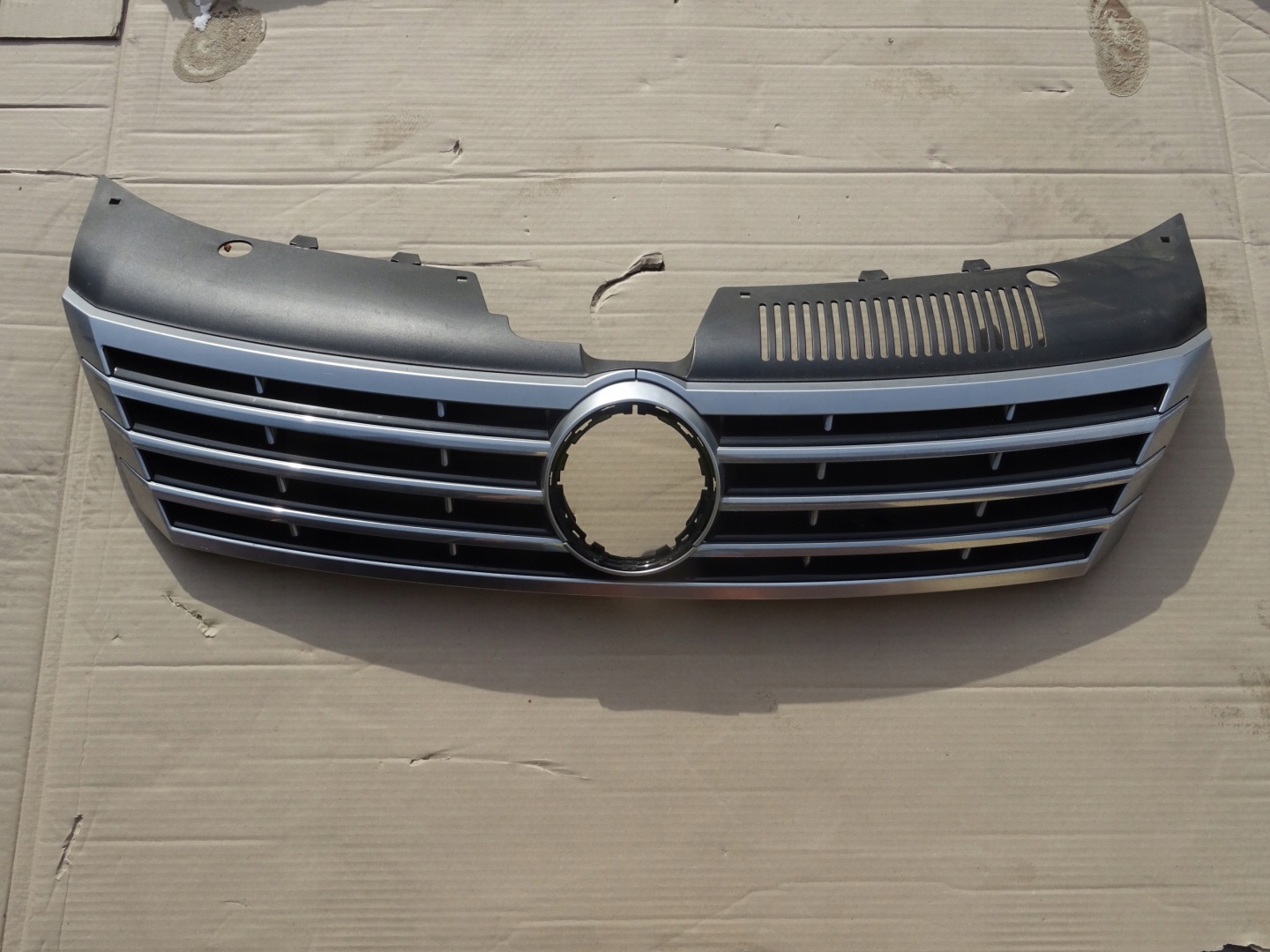 VW Passat B7 Kühlergrill FRONTGRILL Kühlergitter - Thumbnail 1