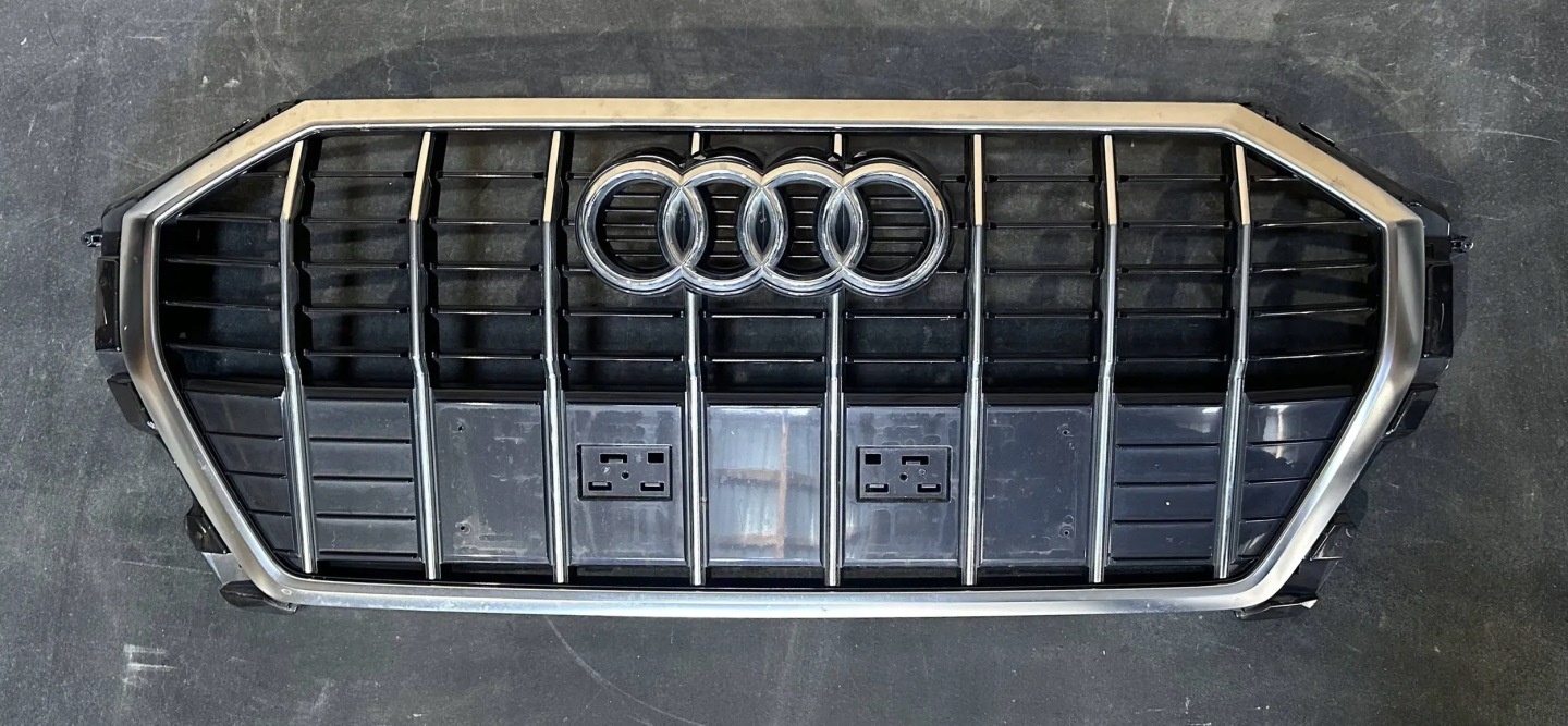 Audi Q3 Kühlergrill FRONTGRILL Kühlergitter 83A853692A - Thumbnail 1