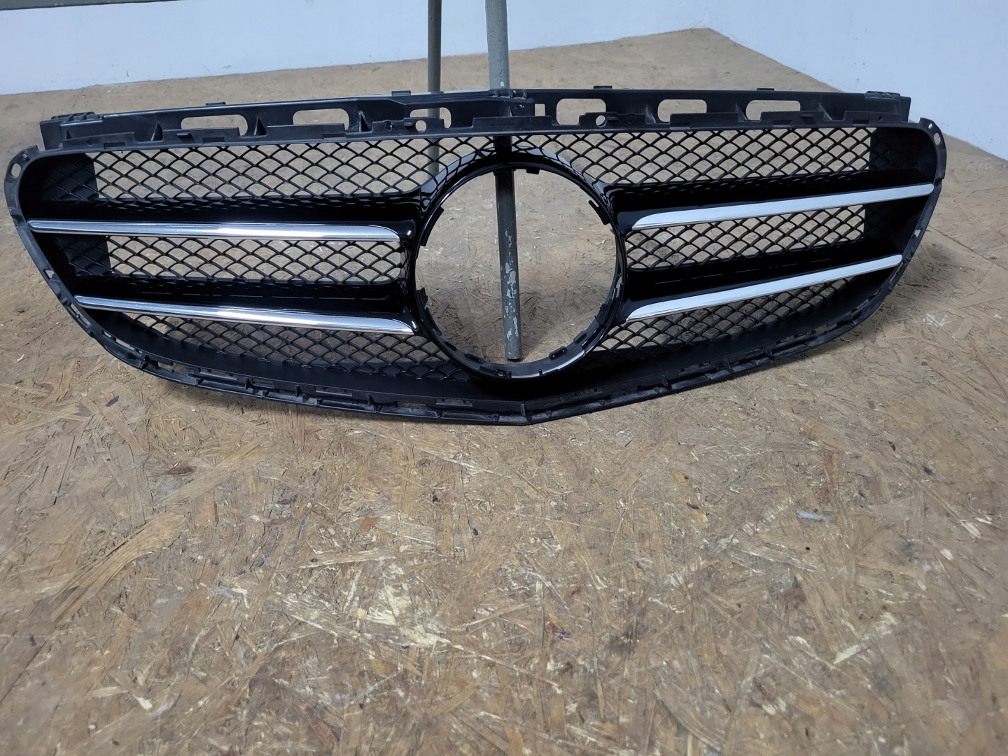 Mercedes-Benz E-Klasse W212 Kühlergrill FRONTGRILL Kühlergitter - Thumbnail 1