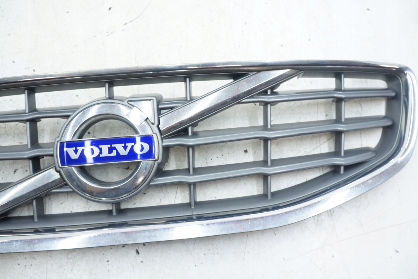 Volvo S60/V60 S60 Kühlergrill FRONTGRILL Kühlergitter 31323338VO - Thumbnail 3