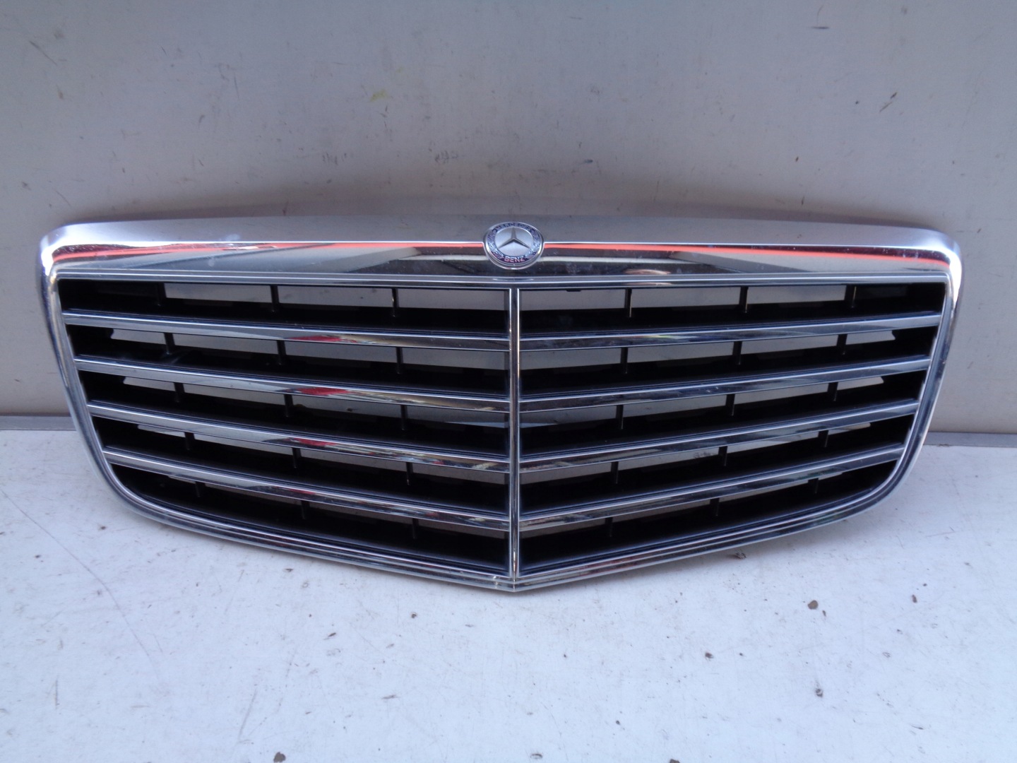 Mercedes-Benz E-Klasse W211 Kühlergrill FRONTGRILL Kühlergitter A2118801783 - Thumbnail 1