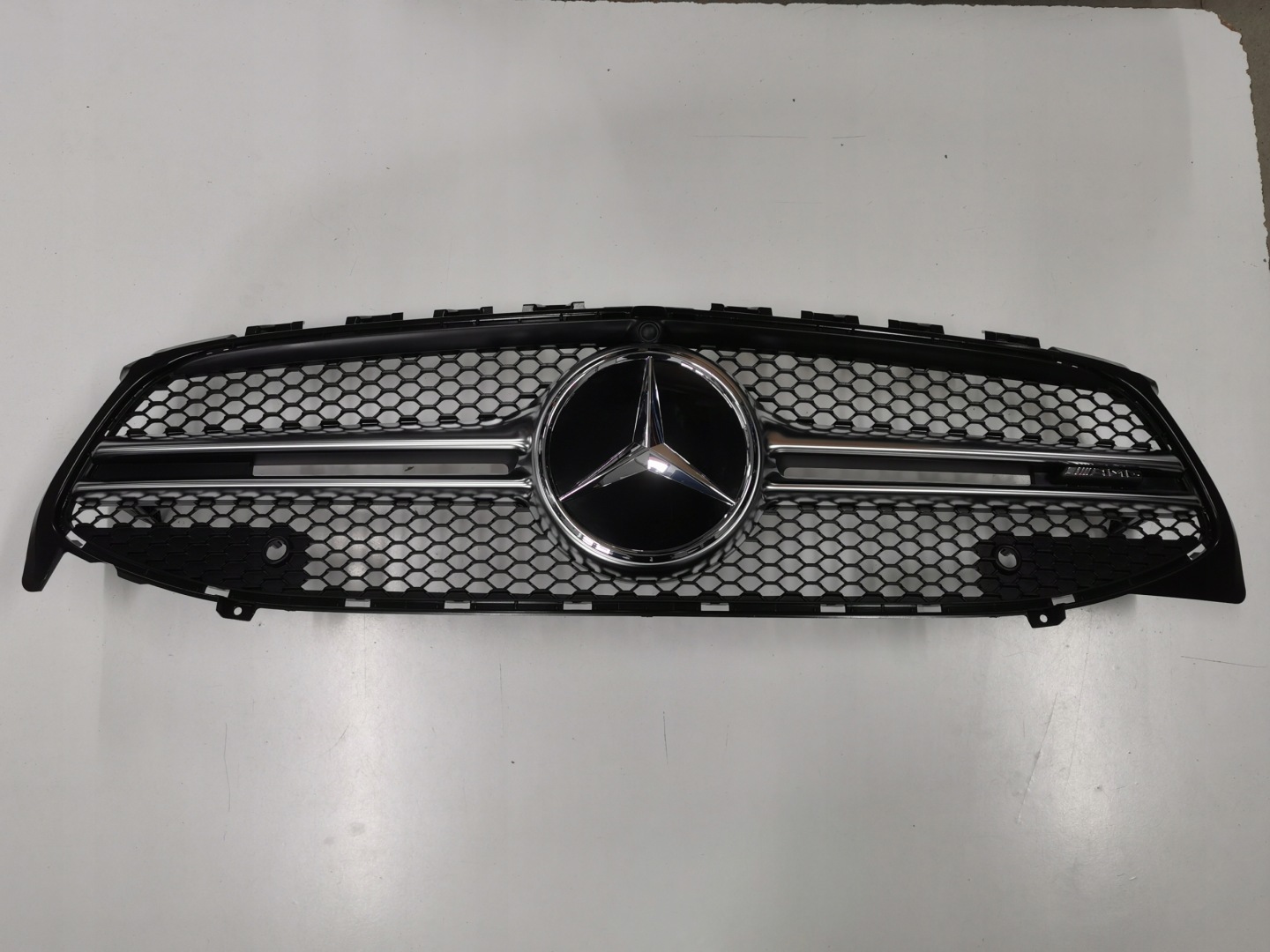 Mercedes-Benz CLA C118 Kühlergrill FRONTGRILL Kühlergitter A1188881600 - Thumbnail 1