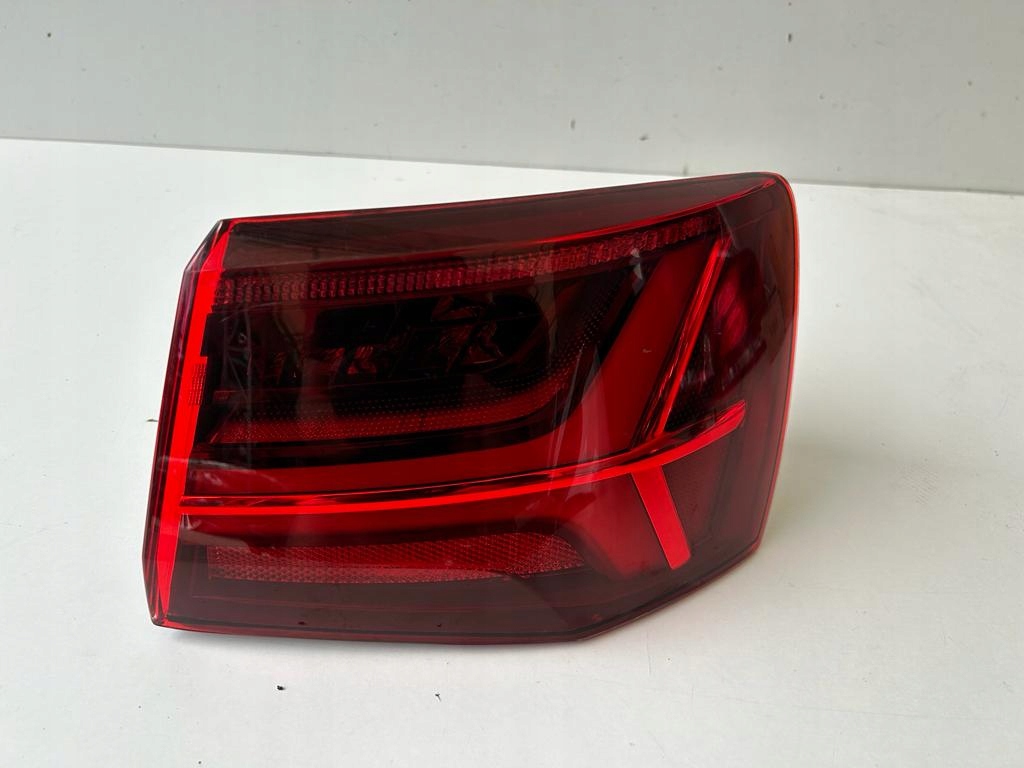 Audi A6 Rückleuchte 4G9945096F Rearlamp - Thumbnail 1