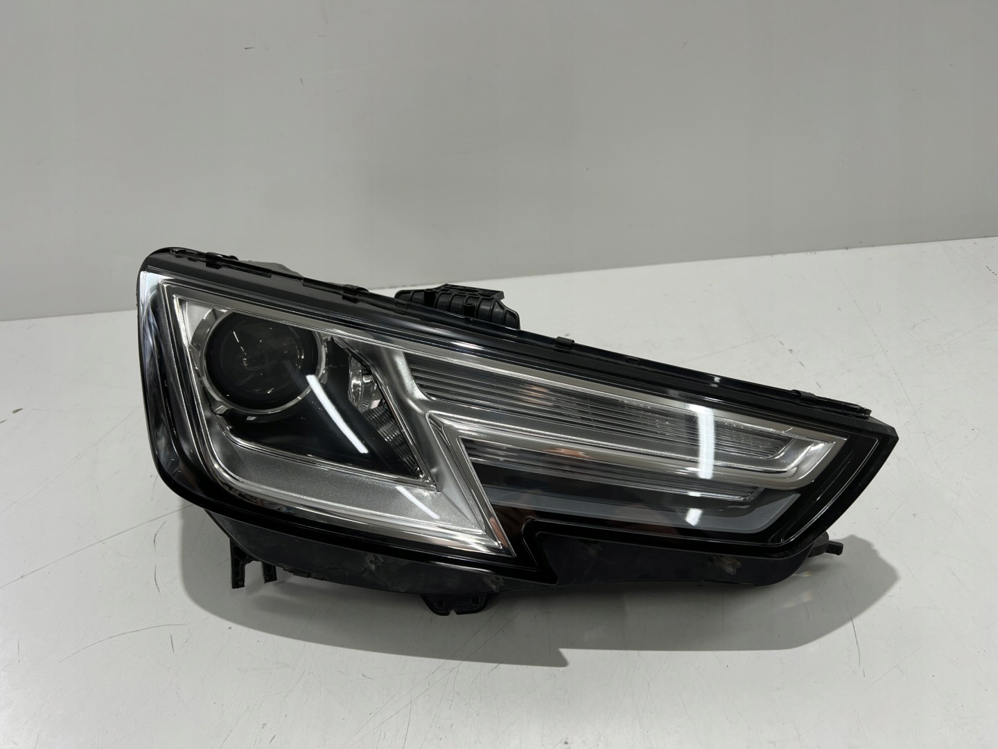 Frontscheinwerfer Audi A4 B9 8W0941006 Xenon Rechts Scheinwerfer Headlight - Thumbnail 1