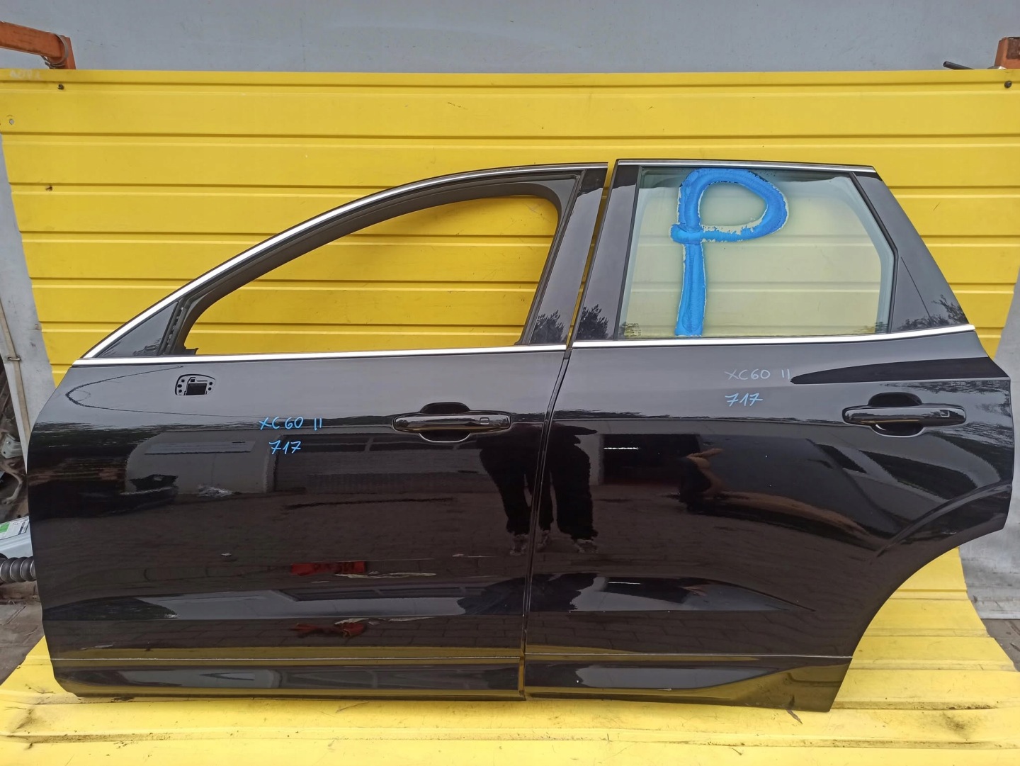 Volvo XC60 Tür Hinten Links Door Porta Porte - Thumbnail 1