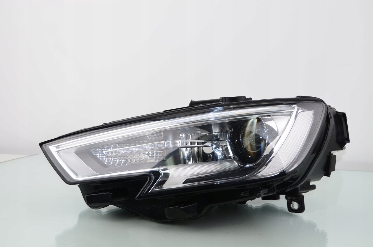 Frontscheinwerfer Audi A3 8V 8V0941005E Xenon Links Scheinwerfer Headlight - Thumbnail 1