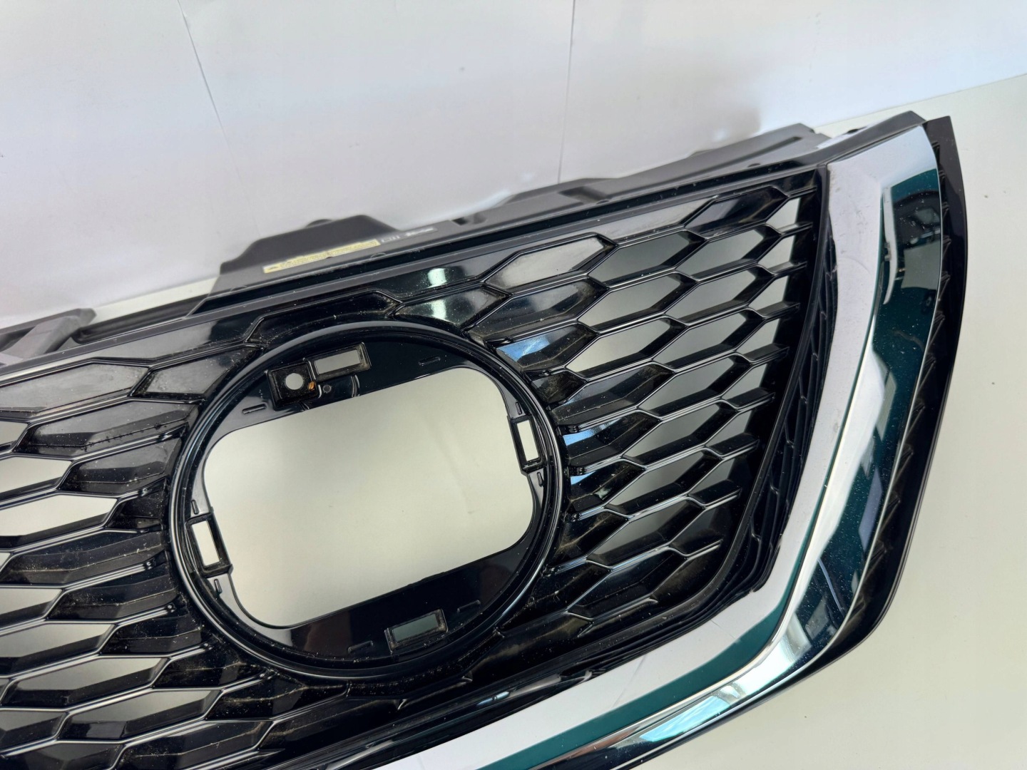 Nissan Qashqai J11 Kühlergrill FRONTGRILL Kühlergitter 62398HV80A - Thumbnail 8