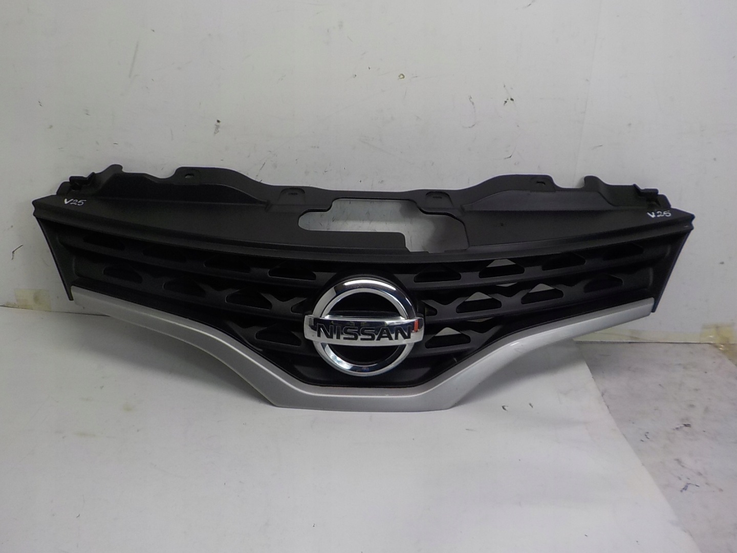 Nissan NV200 M20M Kühlergrill FRONTGRILL Kühlergitter 62310BJ00A - Thumbnail 1