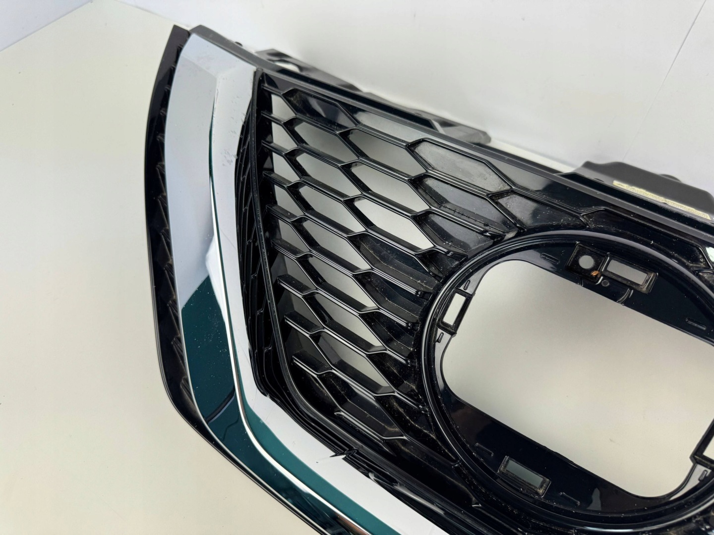 Nissan Qashqai J11 Kühlergrill FRONTGRILL Kühlergitter 62398HV80A - Thumbnail 7