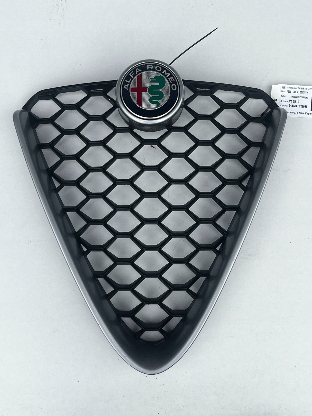 Alfa Romeo Giulia Typ 952 Kühlergrill FRONTGRILL Kühlergitter - Thumbnail 2