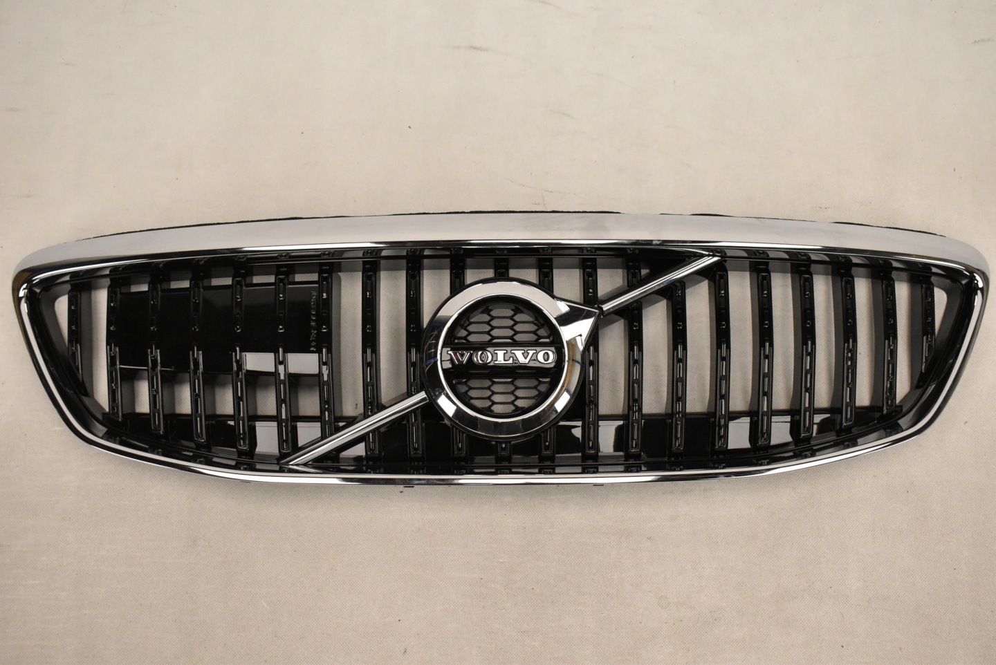 Volvo S40/S50/V40/V50 V40 Kühlergrill FRONTGRILL Kühlergitter 31425338 - Thumbnail 1