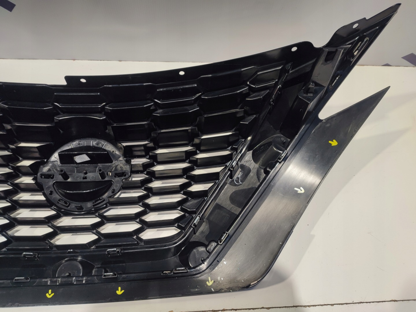 Nissan Juke F16 Kühlergrill FRONTGRILL Kühlergitter 623106PA0A - Thumbnail 11