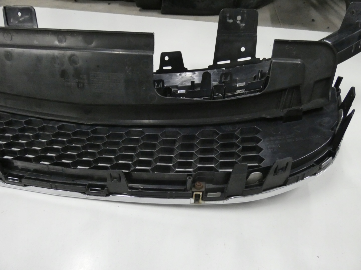 Chevrolet Orlando KL1Y Kühlergrill FRONTGRILL Kühlergitter - Thumbnail 12