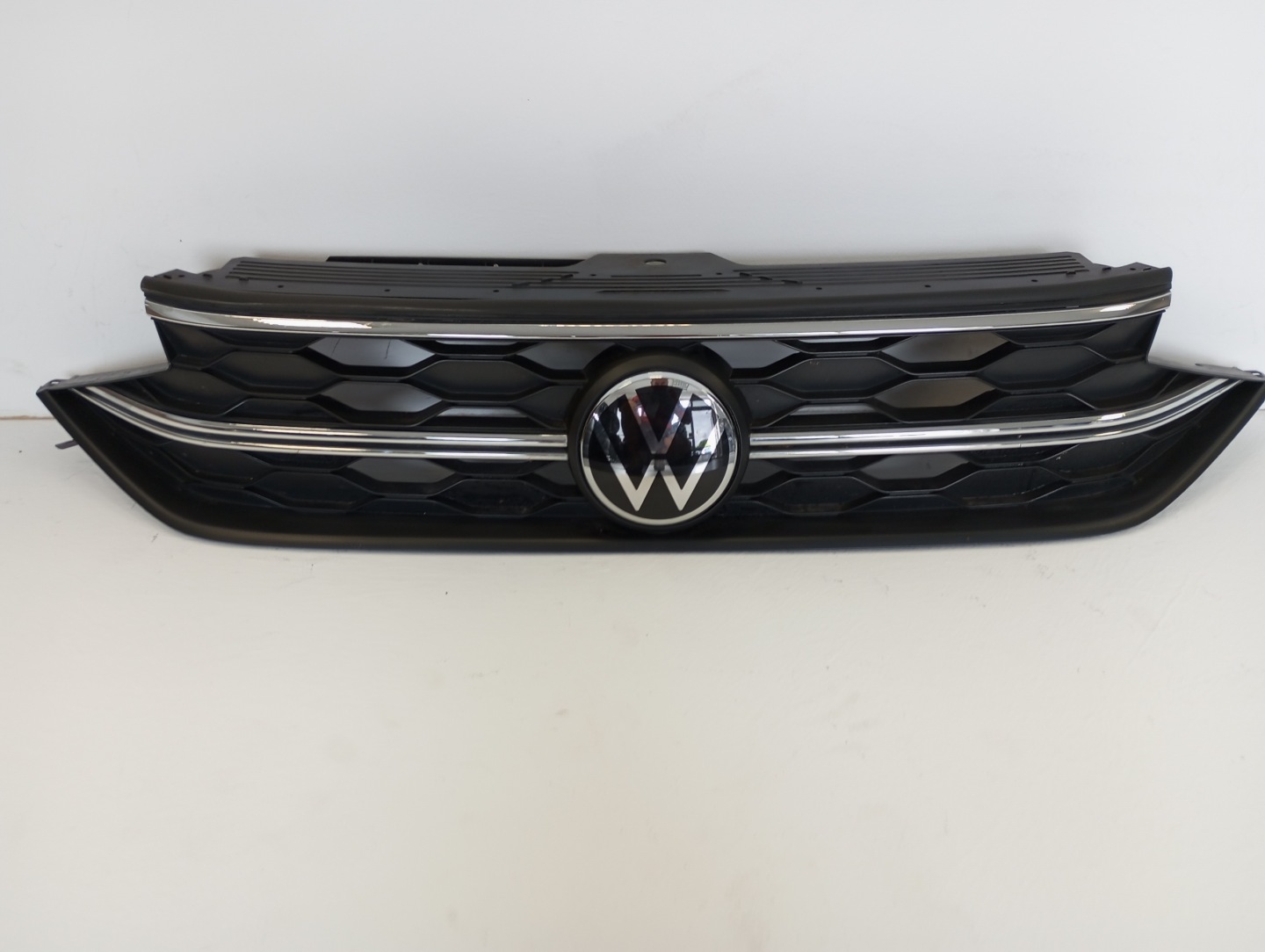 VW Taigo Kühlergrill FRONTGRILL Kühlergitter 2G7853651P - Thumbnail 1