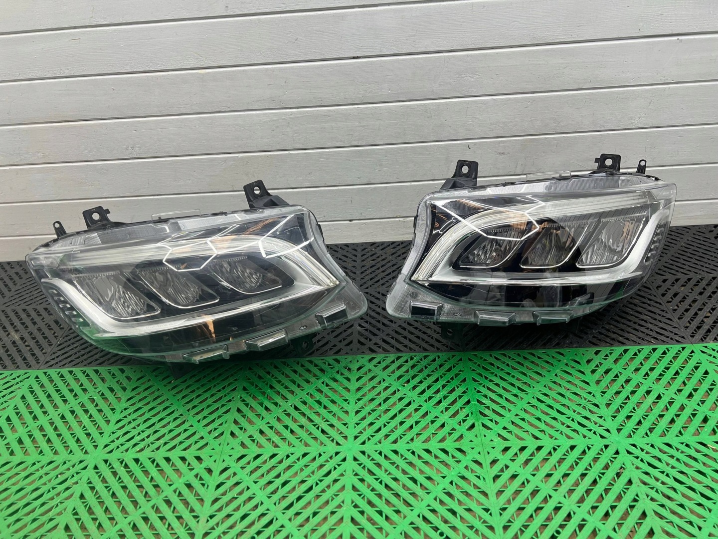 Frontscheinwerfer Mercedes-Benz Sprinter W910 A9109067200 LED Links Headlight - Thumbnail 1