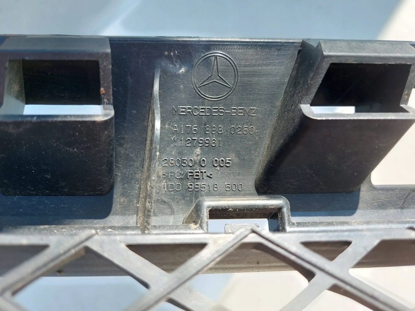 Mercedes-Benz A-Klasse W176 Kühlergrill FRONTGRILL Kühlergitter A1768880260 - Thumbnail 8