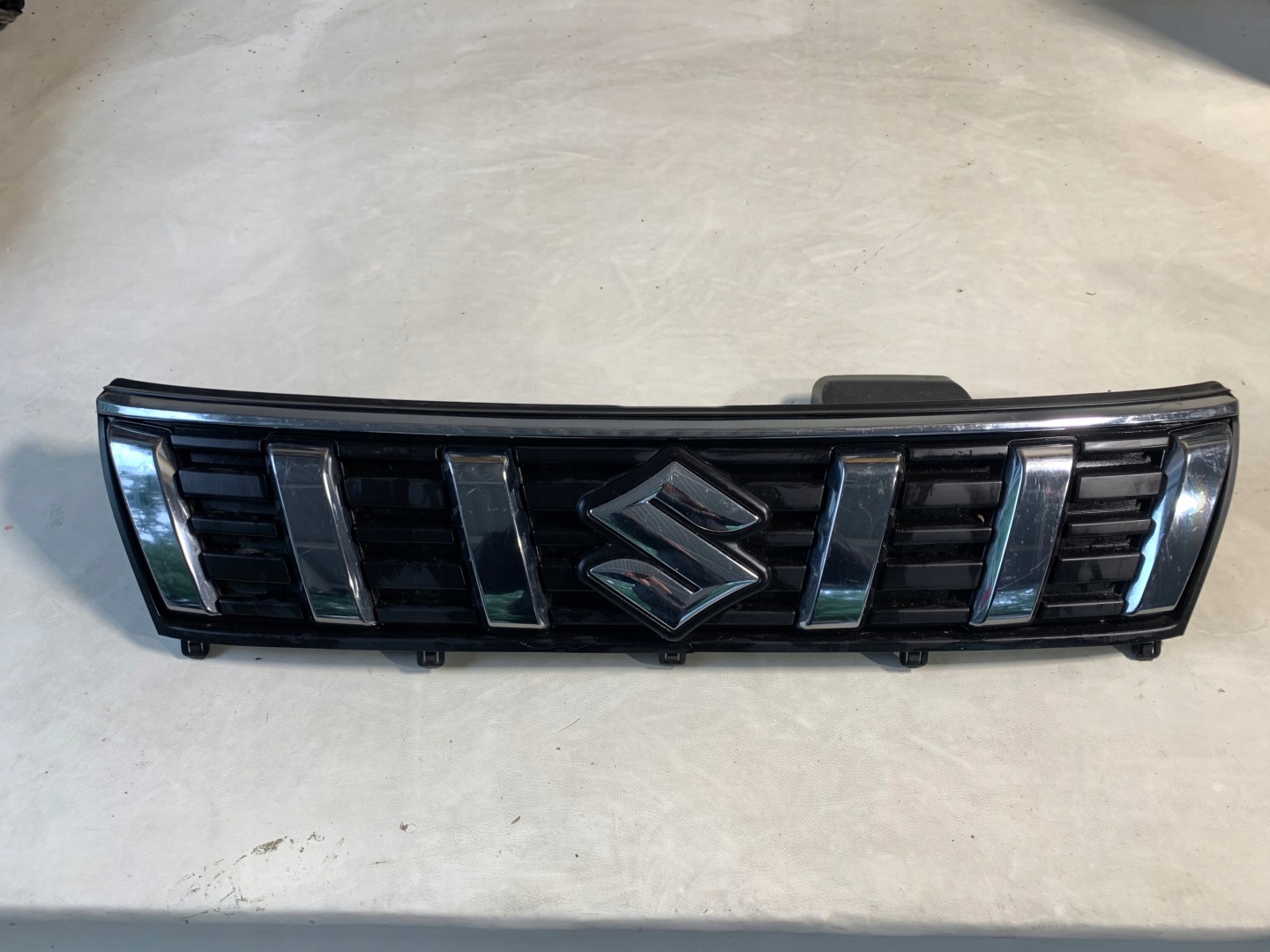 Suzuki Vitara I ET Kühlergrill FRONTGRILL Kühlergitter - Thumbnail 1