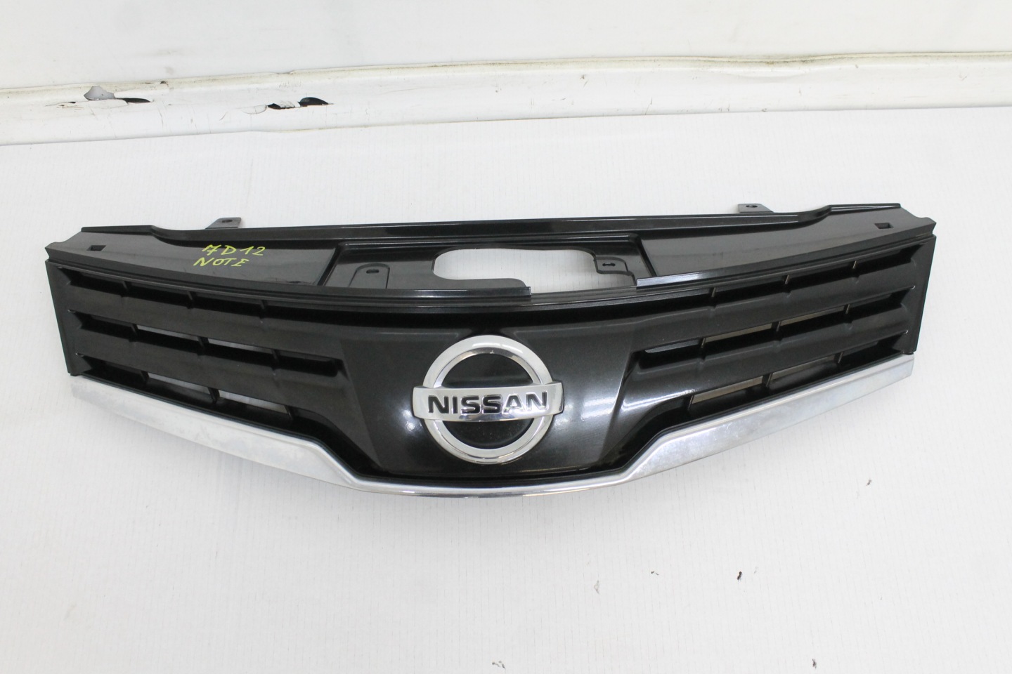 Nissan Note E11 Kühlergrill FRONTGRILL Kühlergitter NISSANNOT - Thumbnail 1