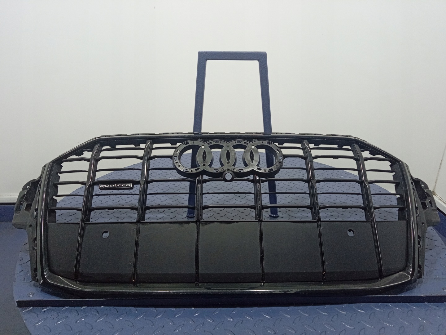 Audi Q7 Kühlergrill FRONTGRILL Kühlergitter 4M0853651AH - Thumbnail 1